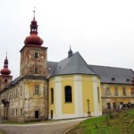 Vízemberský (loučenský) zámek s kaplí sv. Cyrila a Metoděje